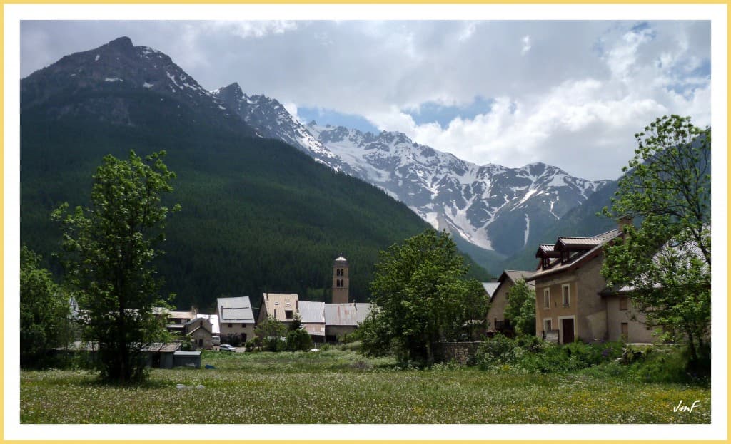éclaircie fugace sur le village