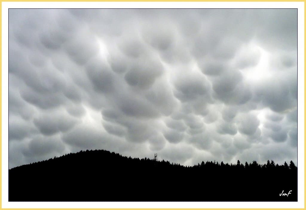 mamatus après l'orage