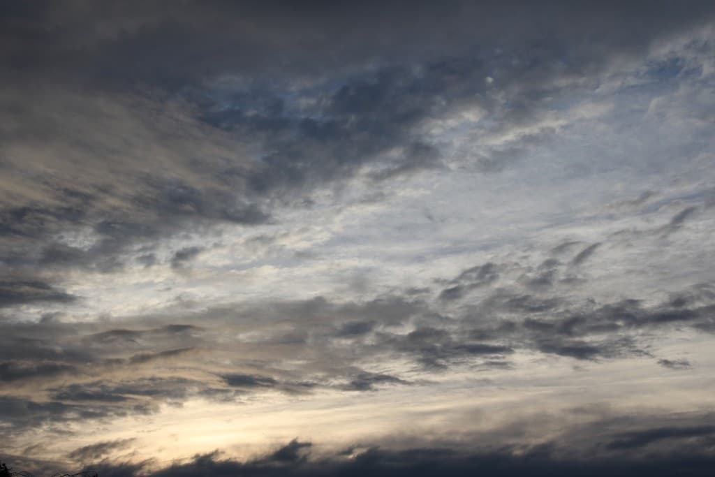 Nuages annociateurs
