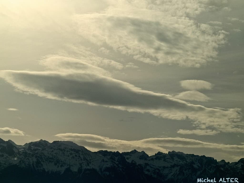 Lenticulaires sur Belledonne