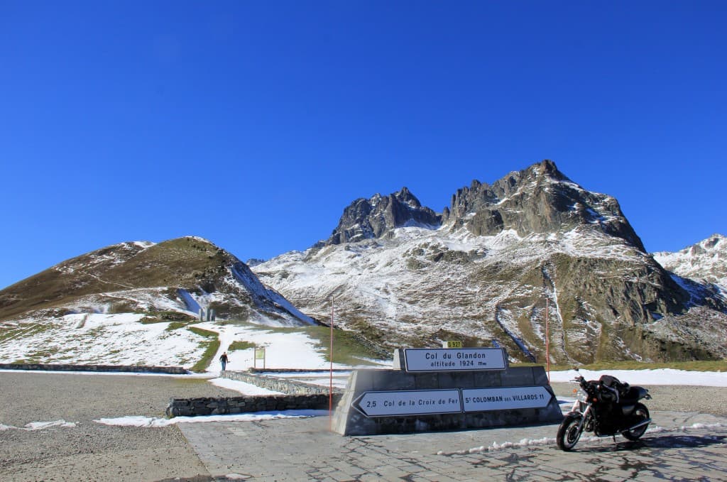 que la montagne est belle (phi)