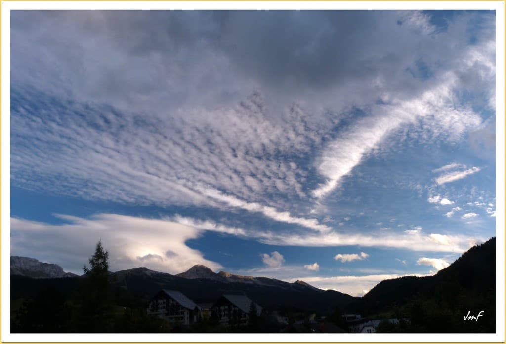 beau ciel en début de soirée
