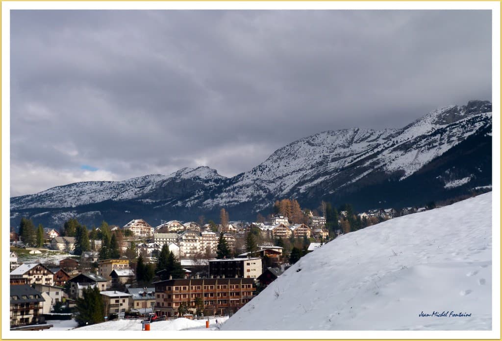 spot de soleil sur le village