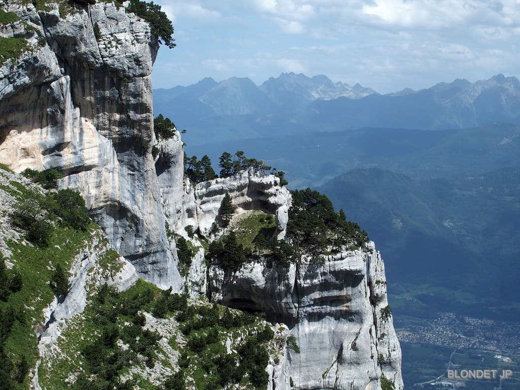 En montant à l'Aulp du Seuil