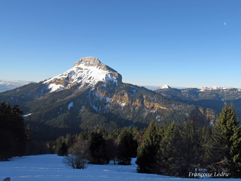 Chamechaude, la Pinéa et la lune