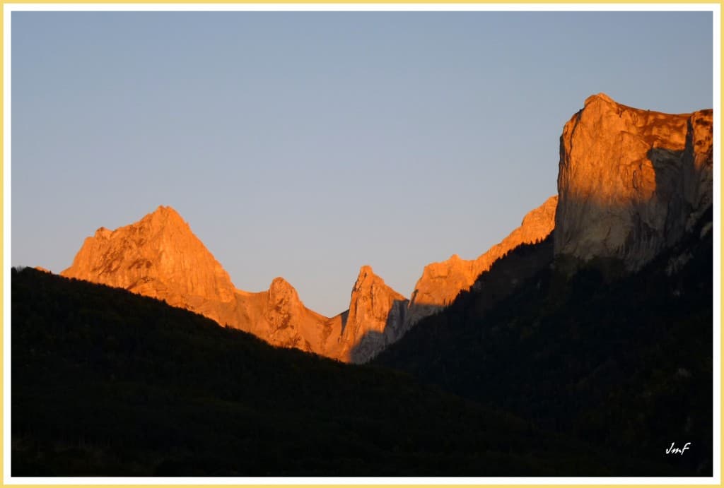 derniers rayons sur les Aiguilles