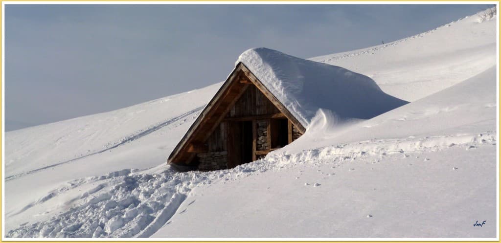 le refuge sous la neige
