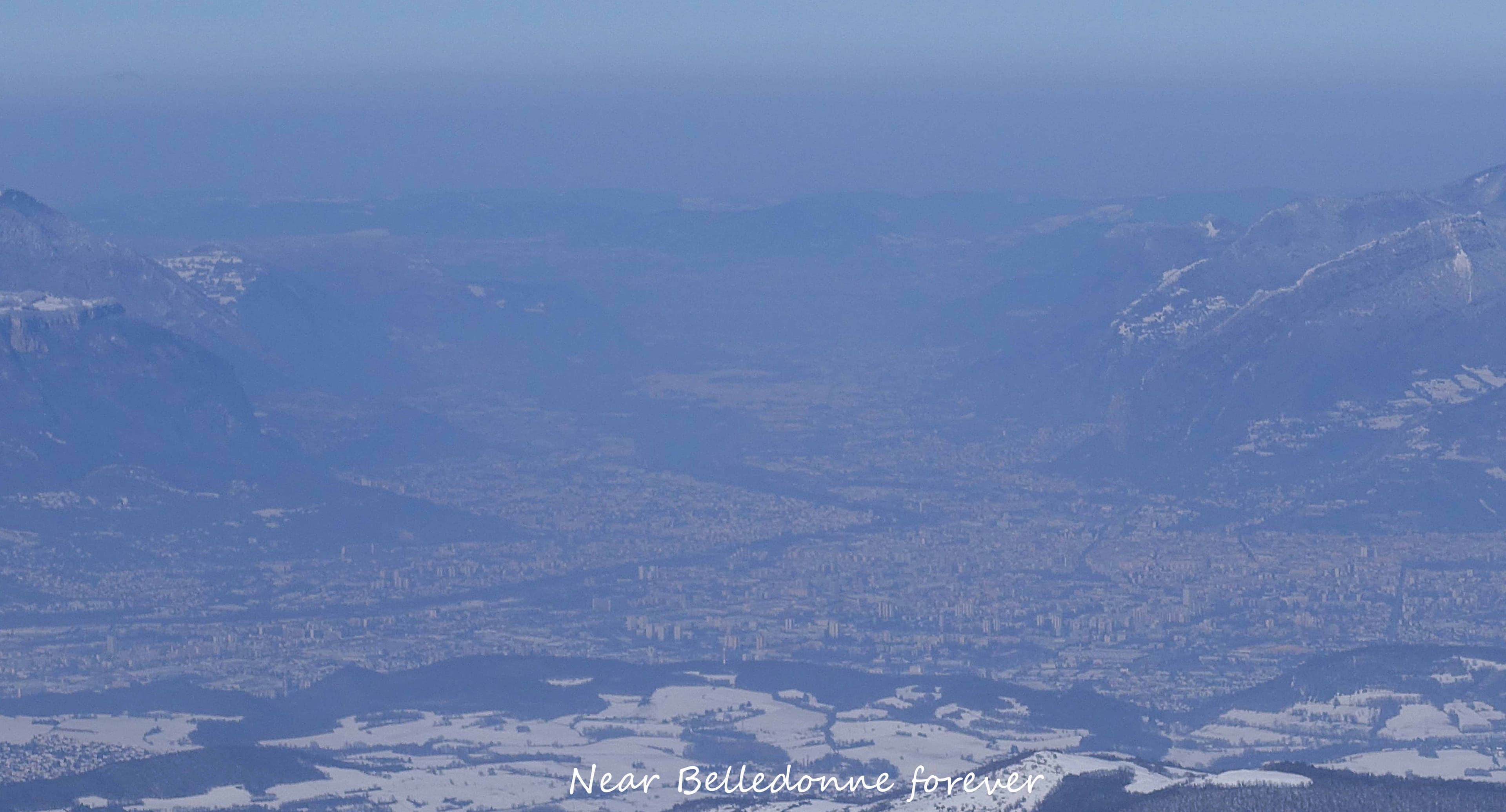 Grenoble un peu dans la brume A.P.
