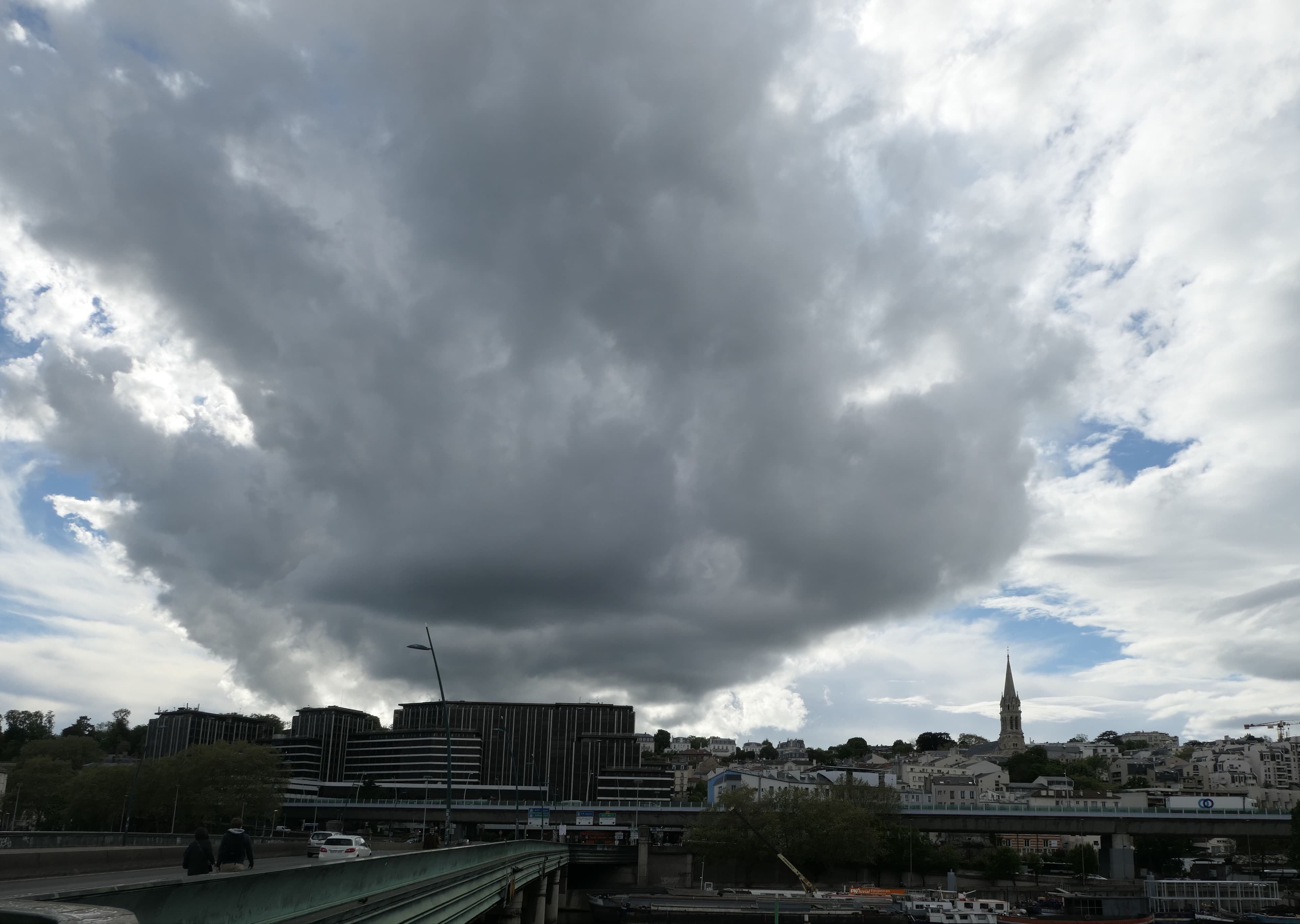 Ciel menaçant Saint-Cloud