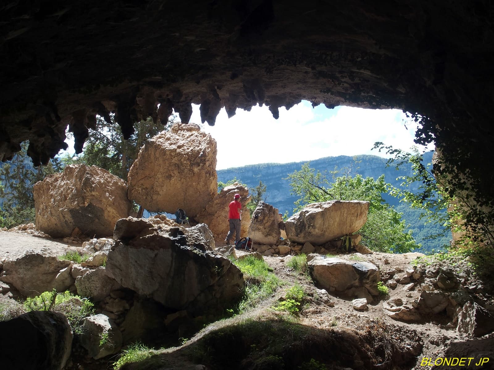 Entrée grotte Balme Rousse