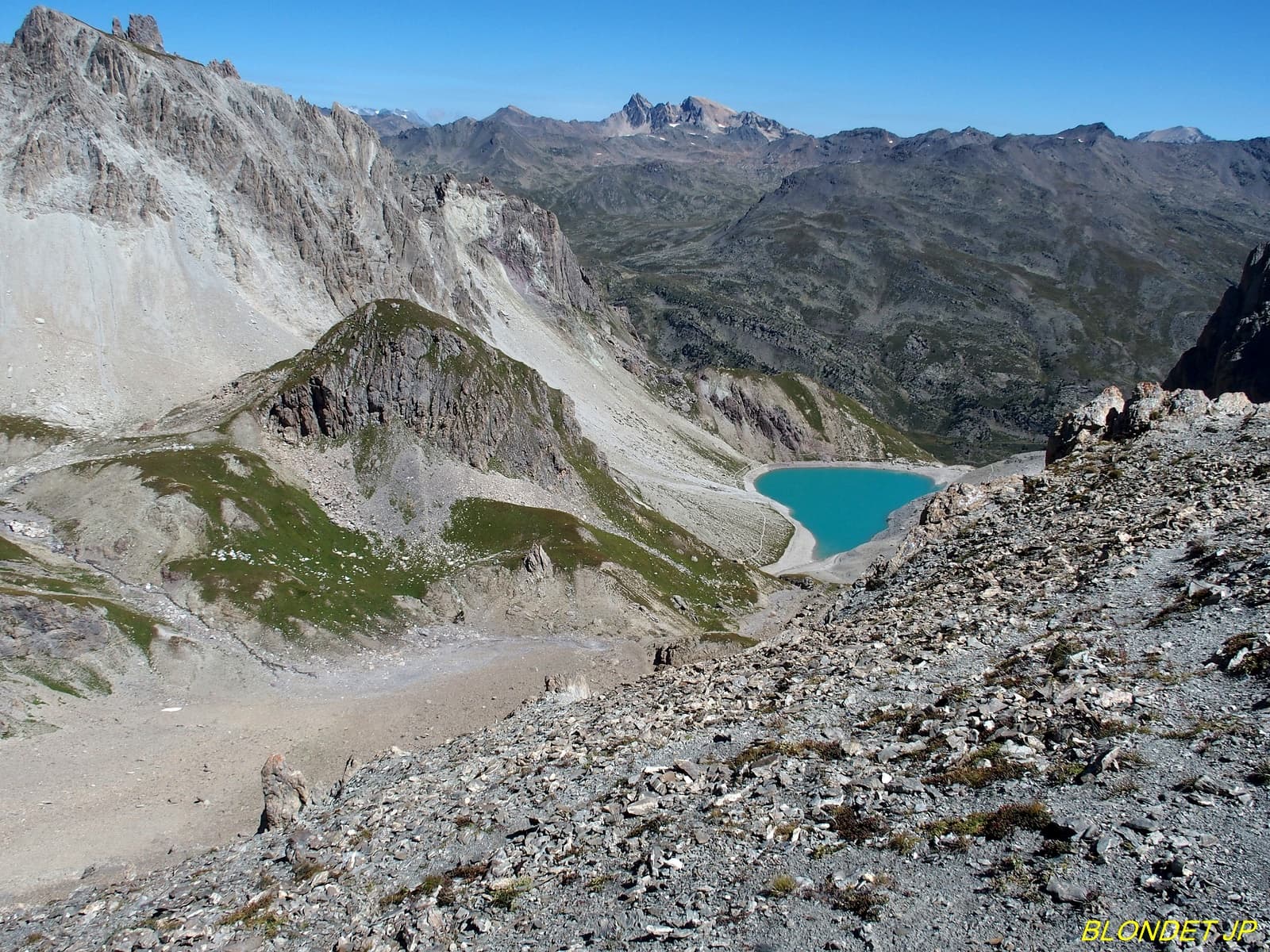 Lac des Béraudes vu du Col des Béraudes