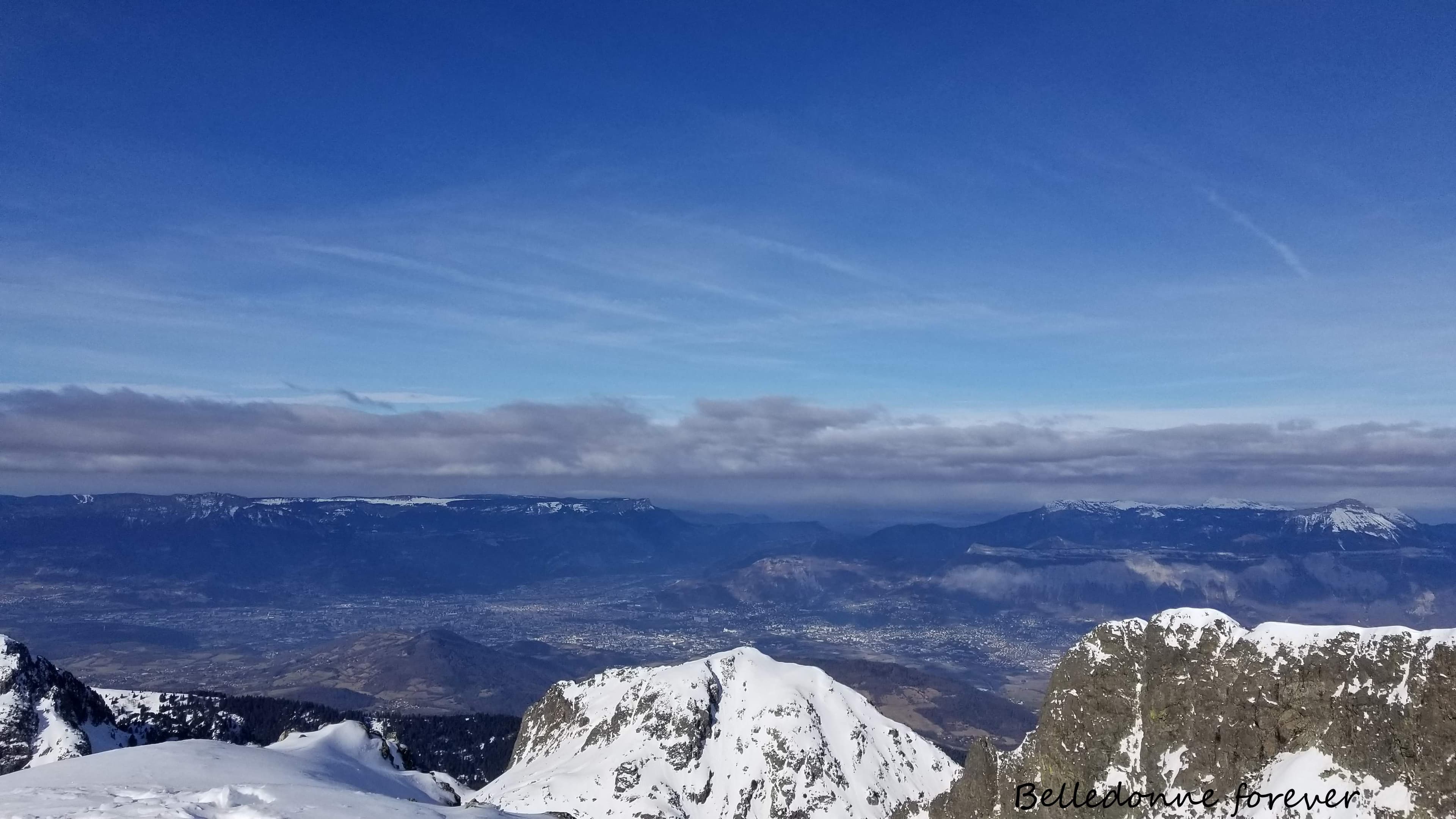 Nuages sur les terres froides A.P