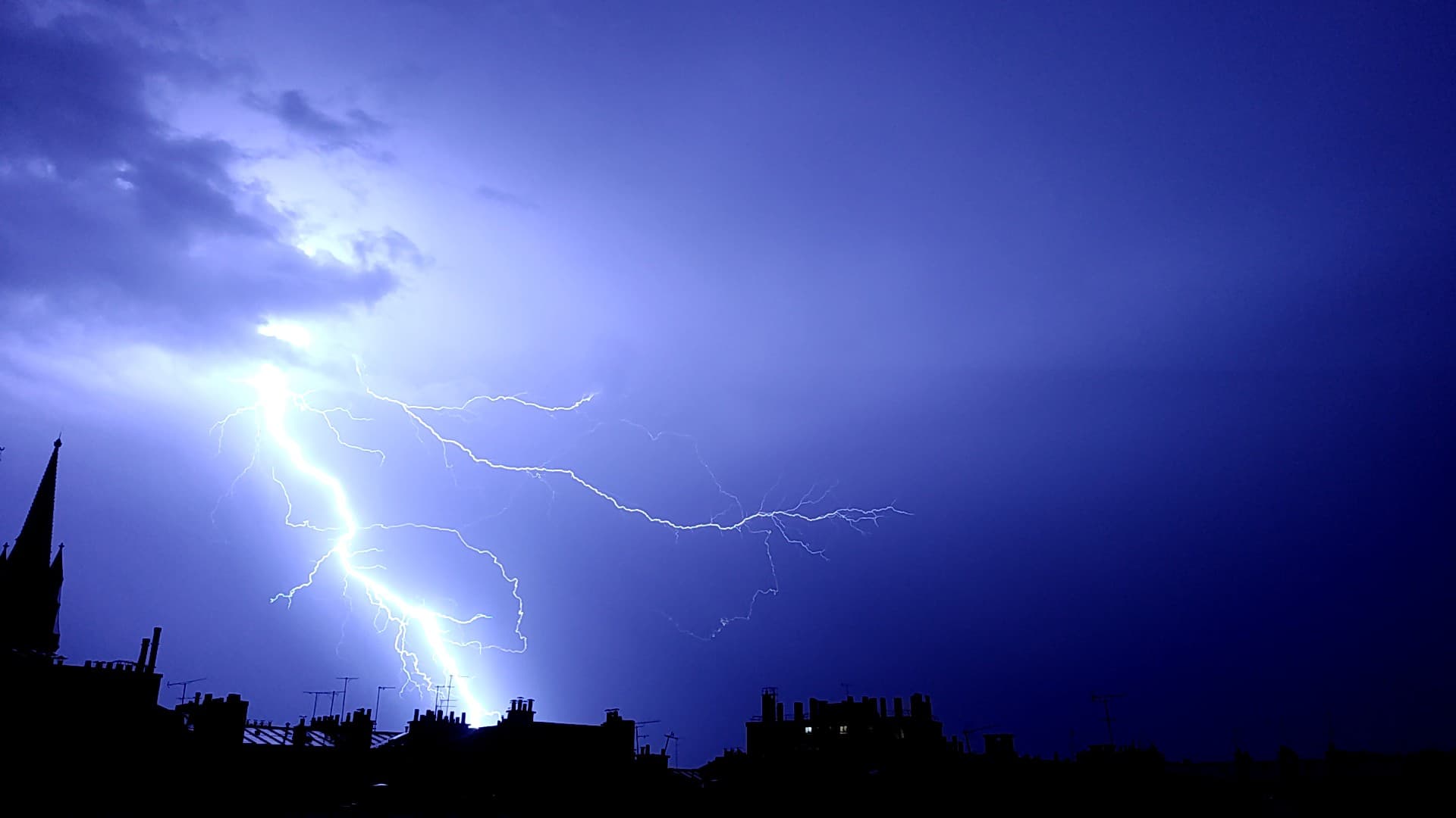 Orage spectaculaire Dimanche 15 mai 2022