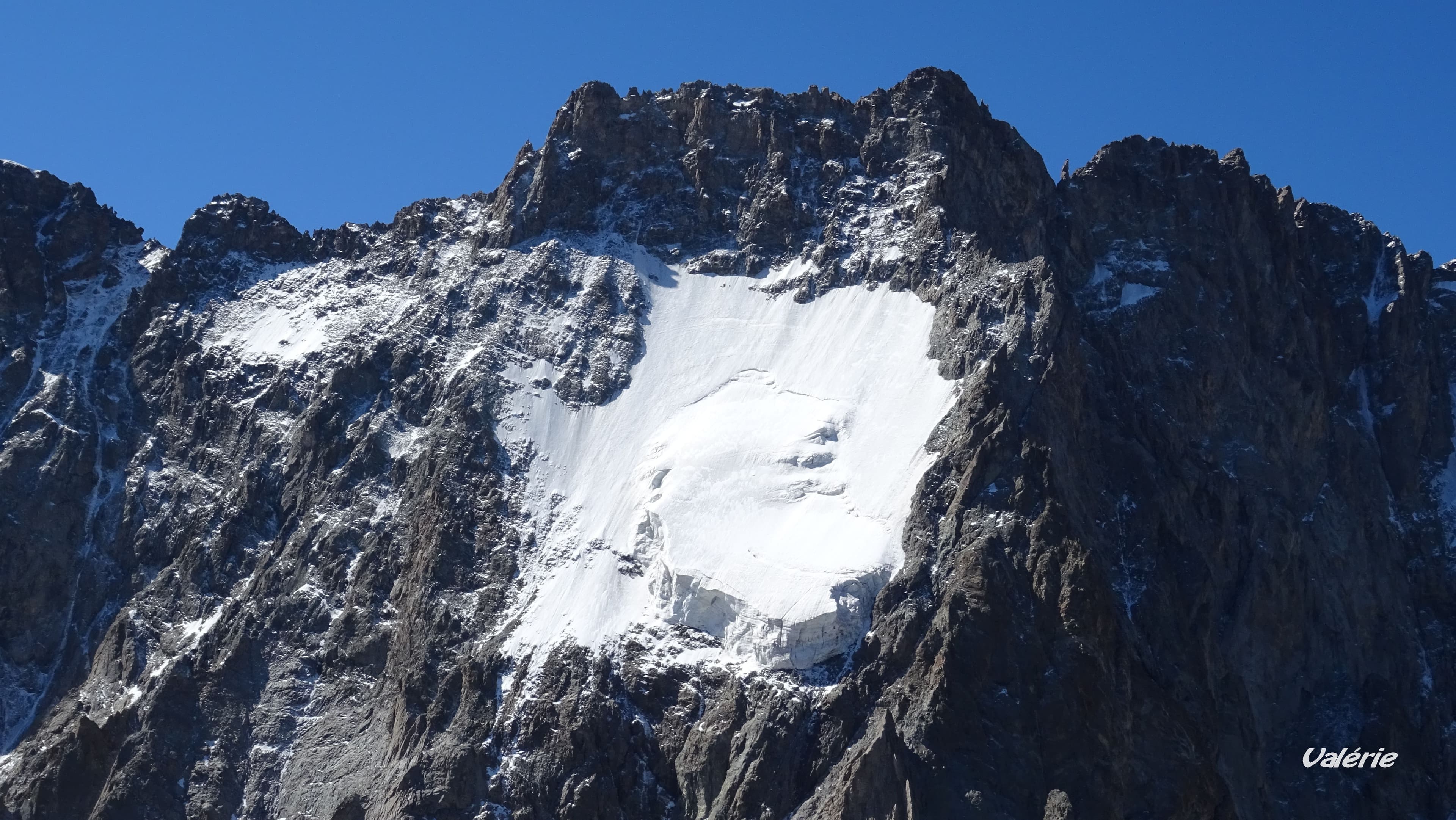 Glacier suspendu d'Aillefroide