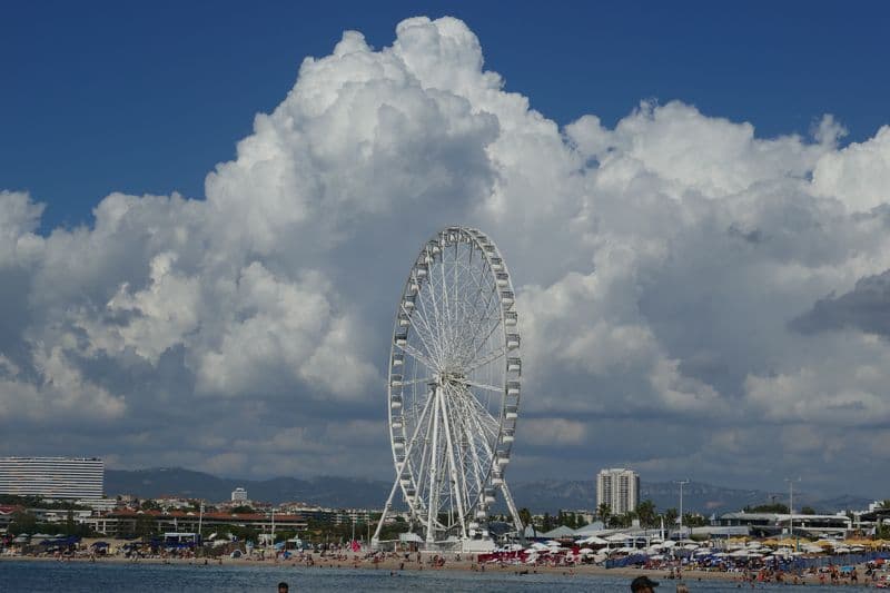 énormes cumulus au dessus de Marseille
