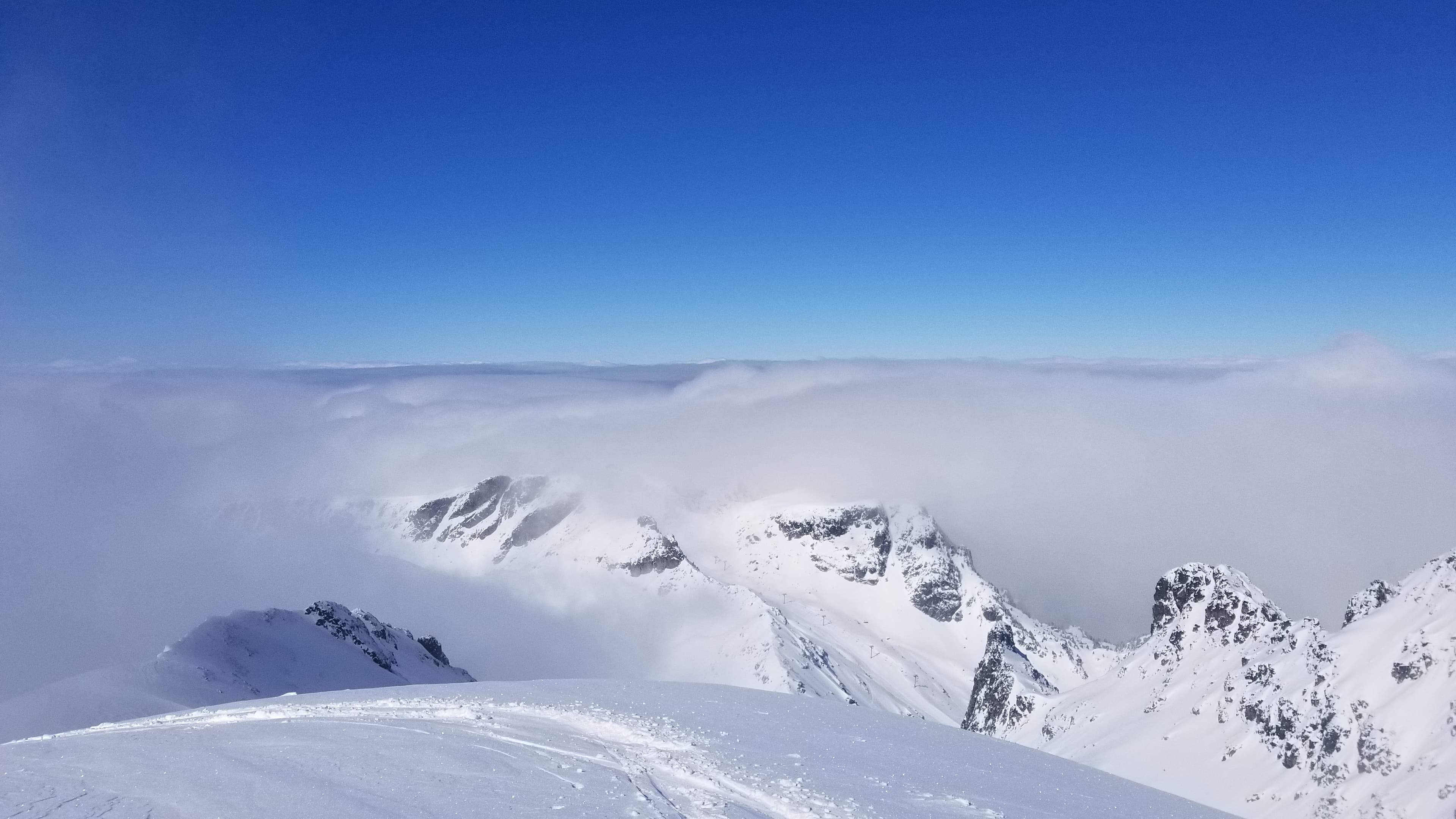 Lundi 3 avril pluie bruine à Uriage et soleil à 2200 m A.P
