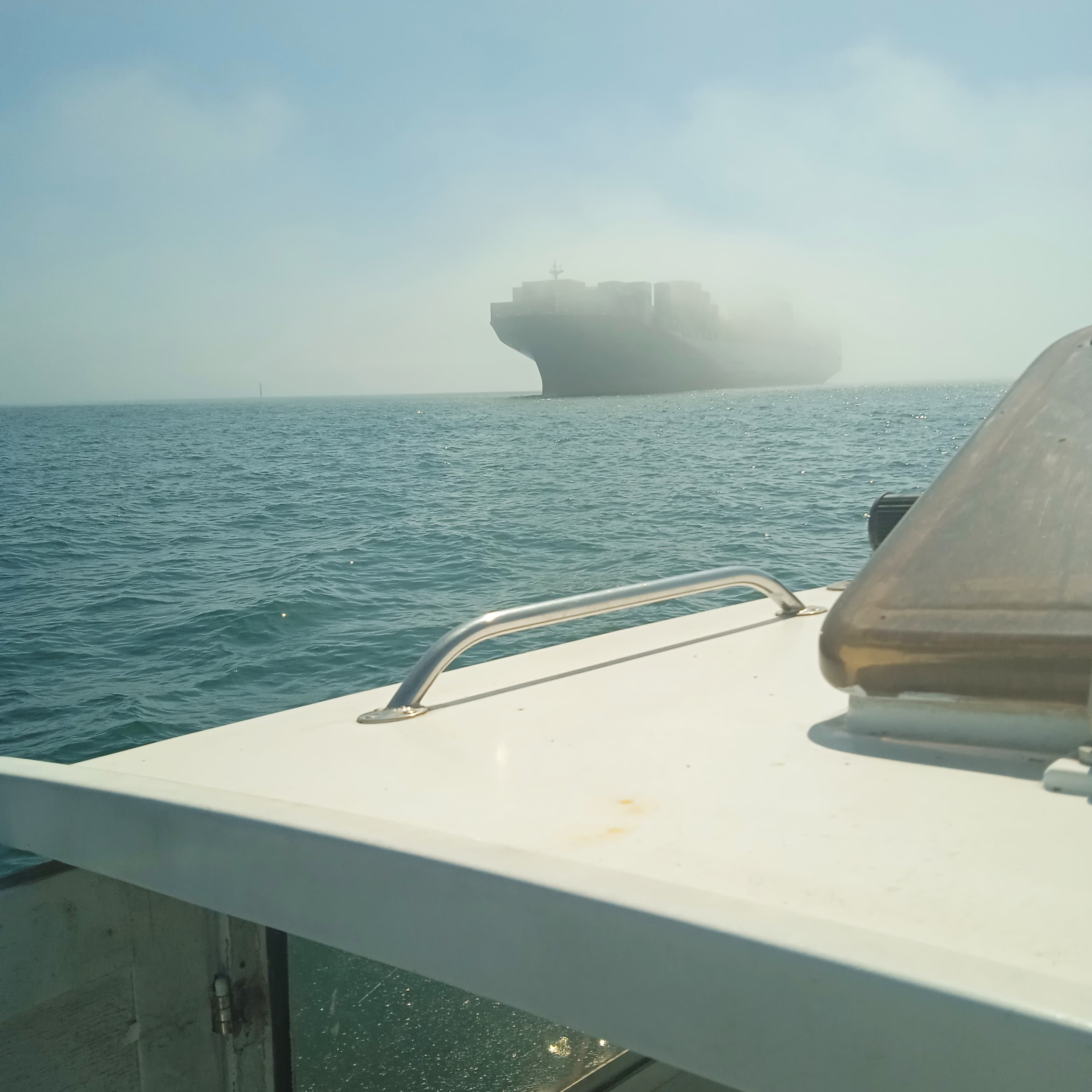Bâteau dans la brume