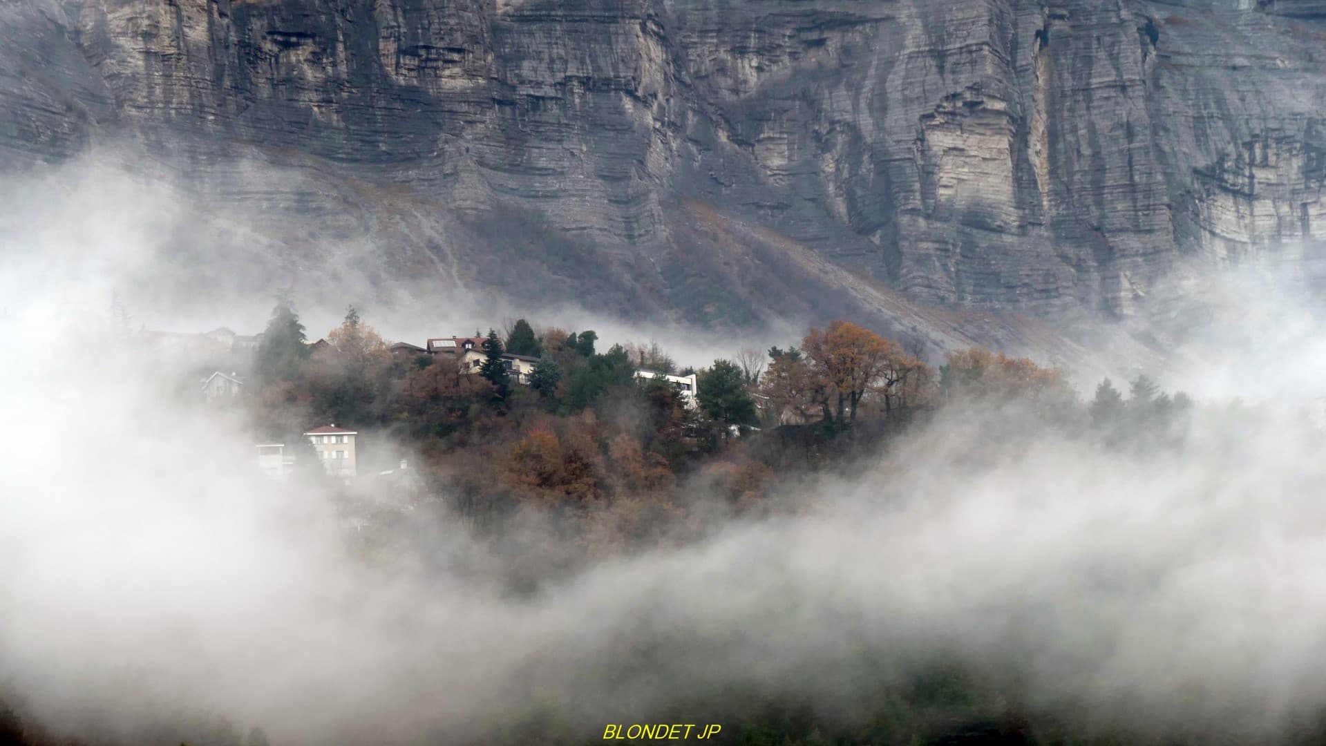 Corenc dans les nuages