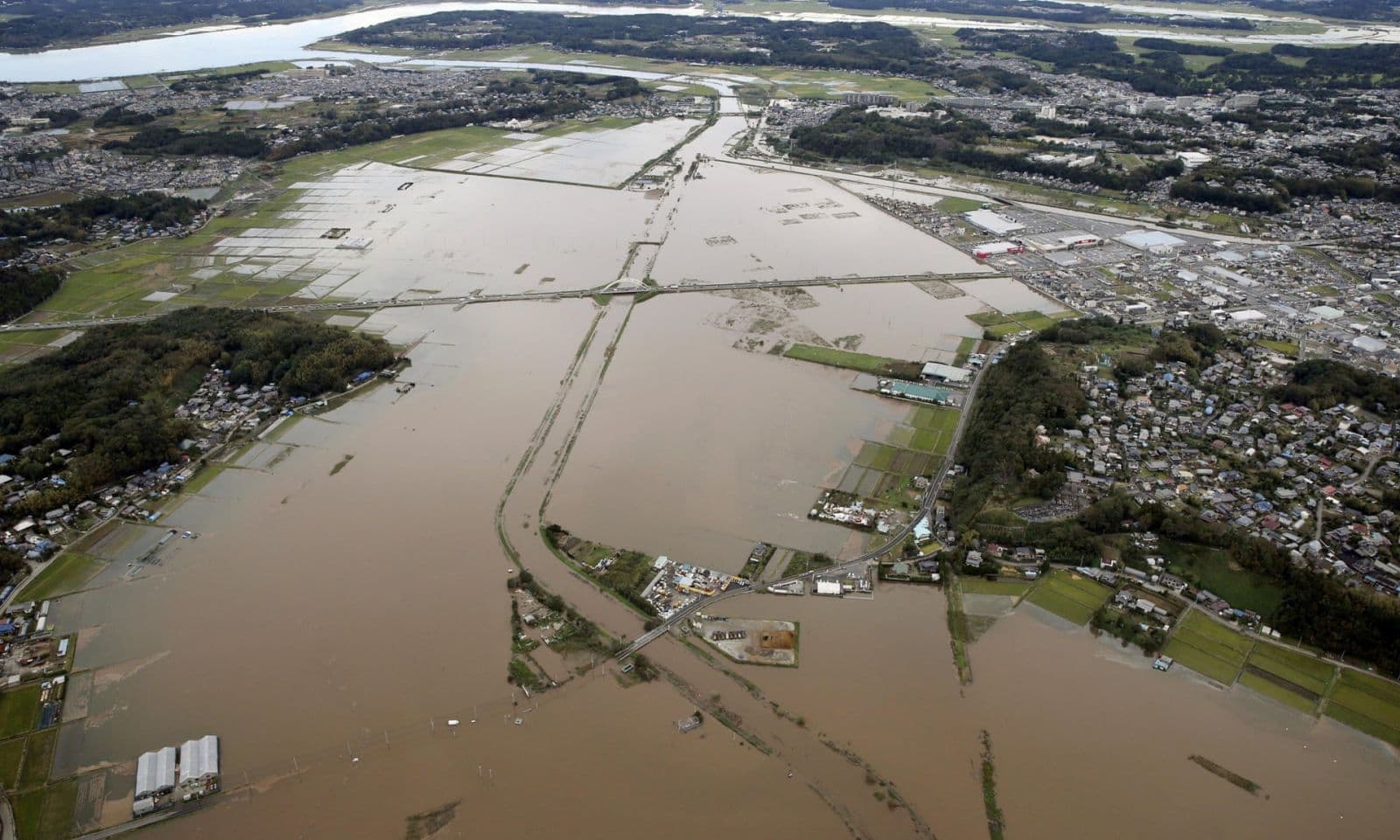 Image d'illustration pour Incendies en Californie, inondations au Japon, cyclones Pablo et kyarr...