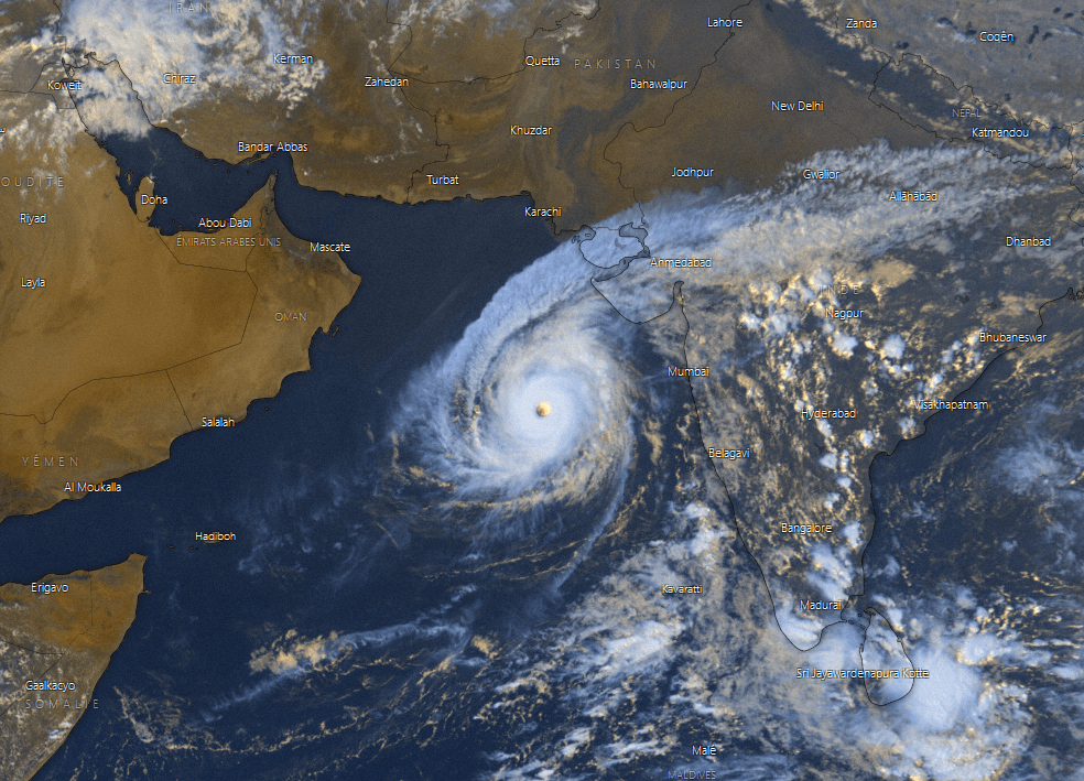 Image d'illustration pour Incendies en Californie, inondations au Japon, cyclones Pablo et kyarr...