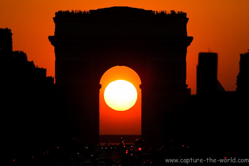 Image d'illustration pour Coucher de soleil sous l'Arc de Triomphe