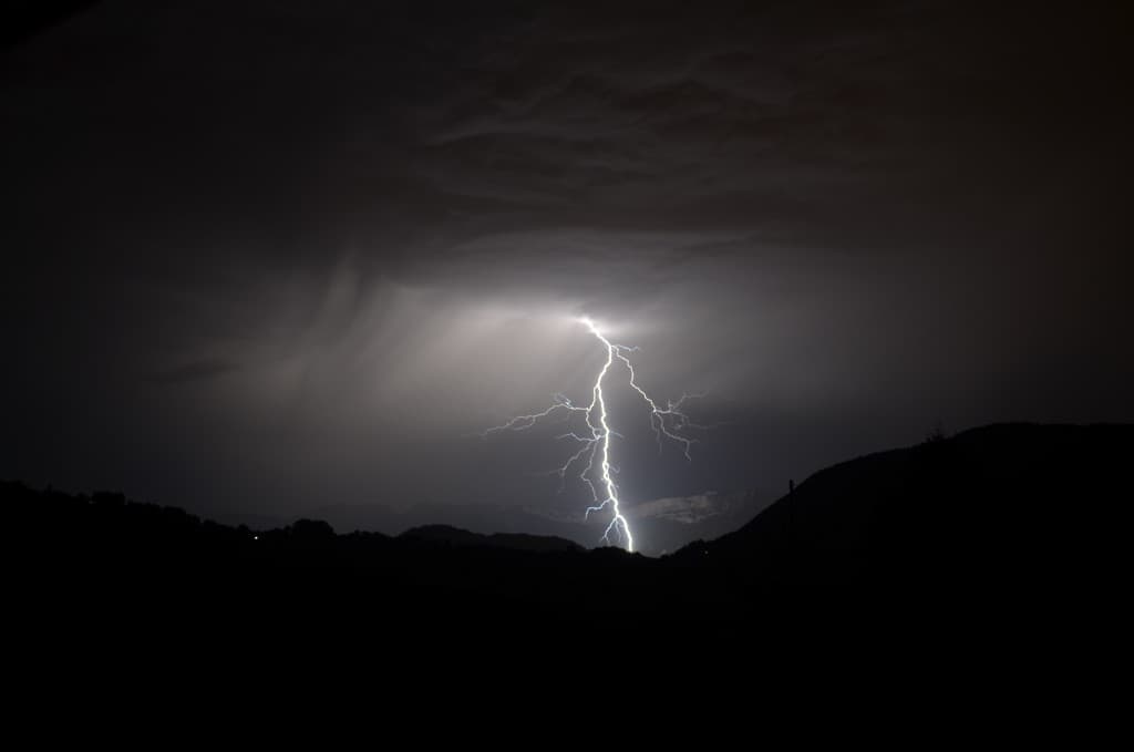 Bel orage au dessus de Grenoble !