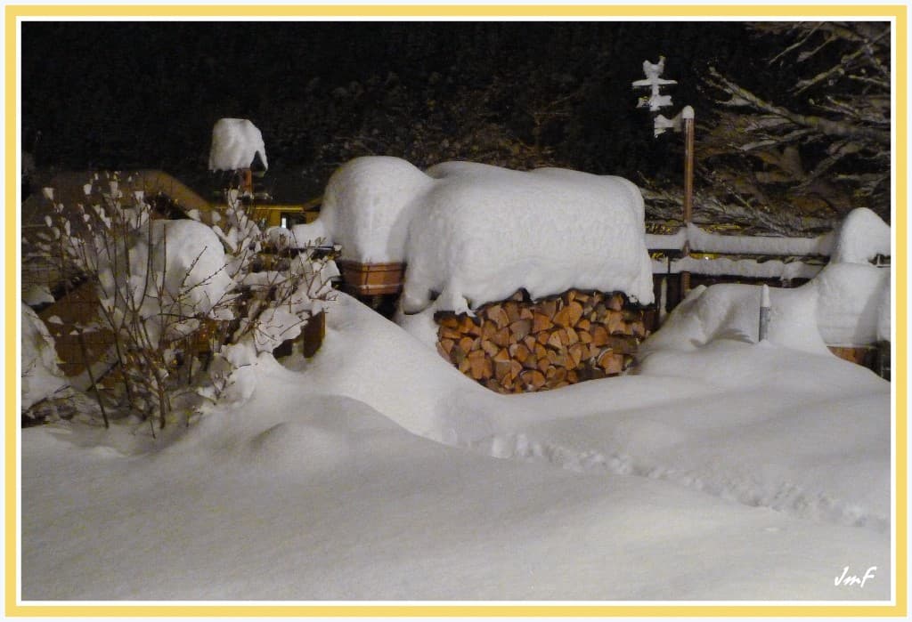 neige sur la terrasse