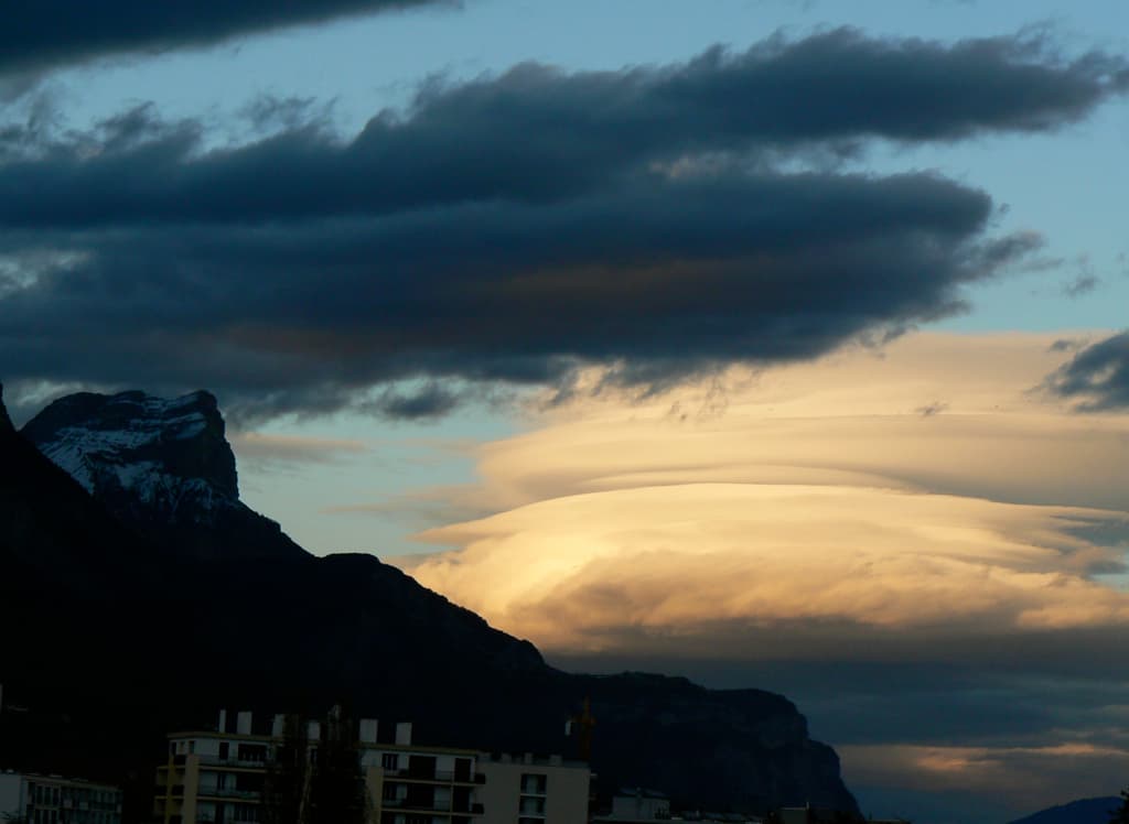 Soleil couchant, vent de sud