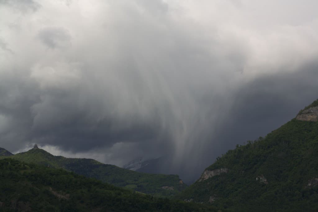Averse sur Quaix en Chartreuse