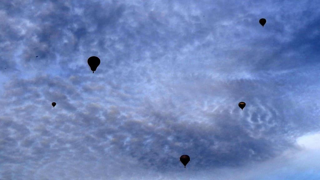 BALLET DE MONGOLFIERES