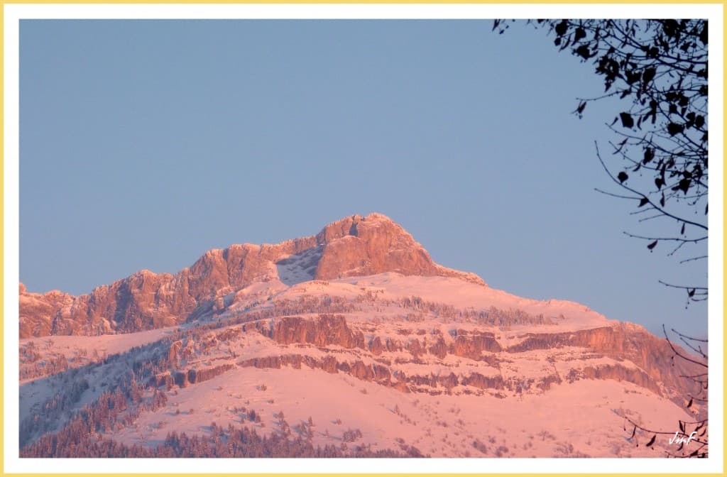 derniers rayons au soleil couchant