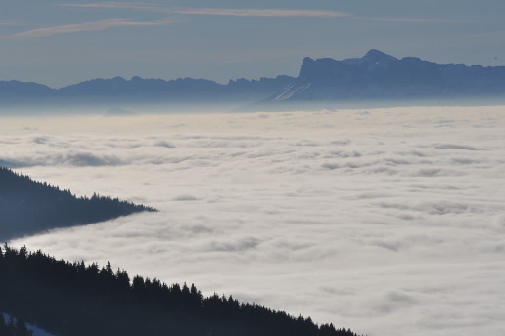 Dessous ces nuages...la vallée!!