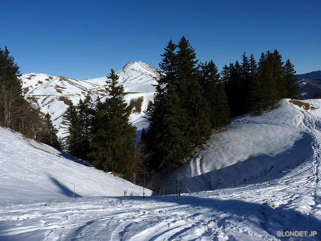 En allant au Charmant Som