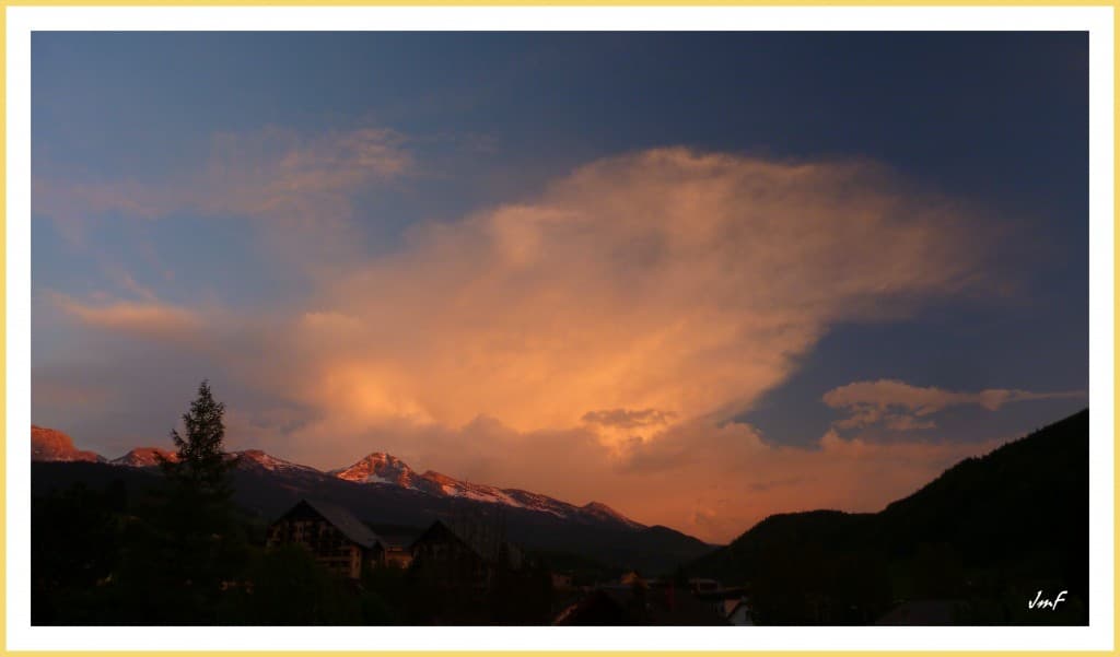 enclume de Cb coté Trièves  au couchant