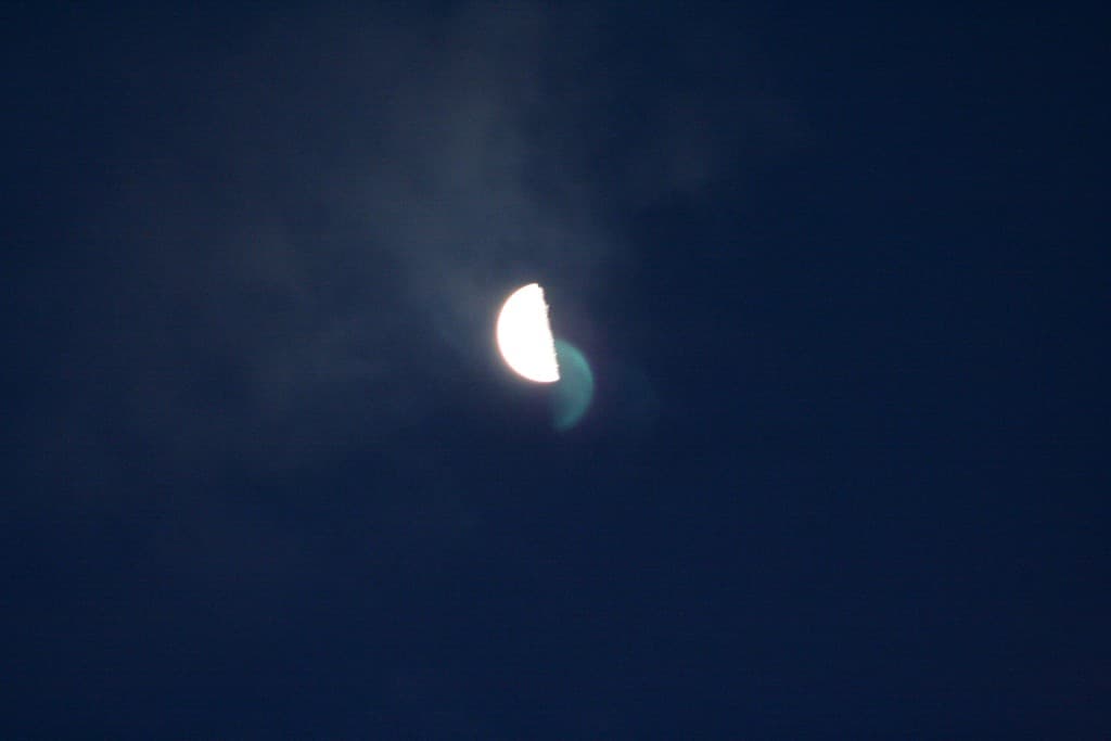 Etrange dedoublement de la lune(N.M)