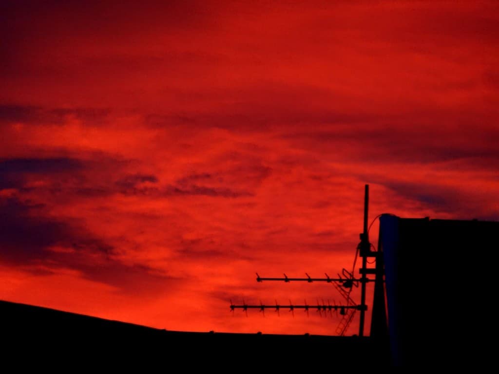 FEU DANS LE CIEL DE GRENOBLE