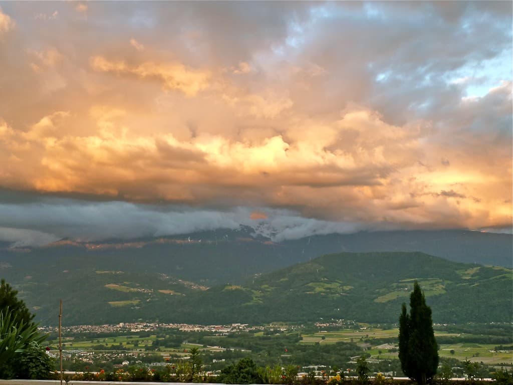 La pluie s'annonce... (M. Alter)