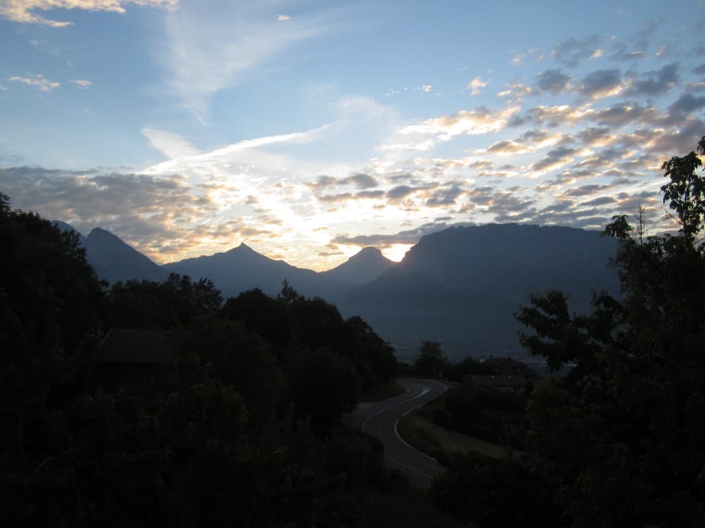 Le soleil joue avec les nuages (LM)