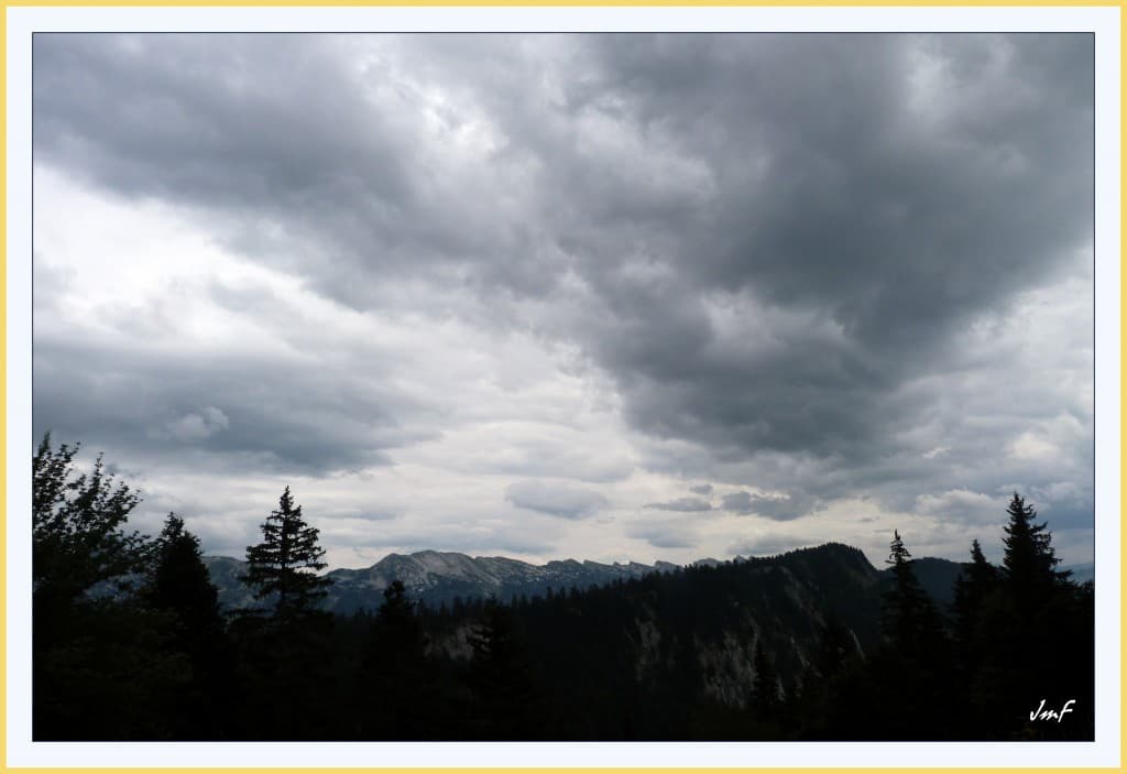 les nuages reviennent