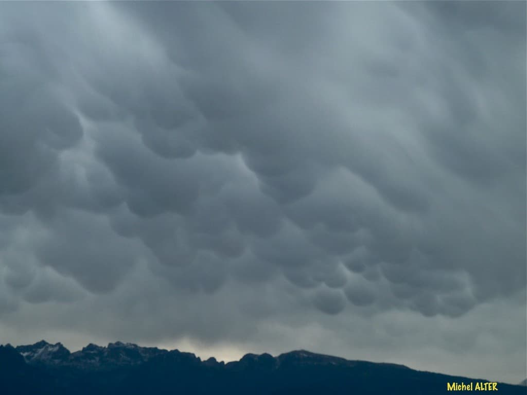 Nuages mamatus
