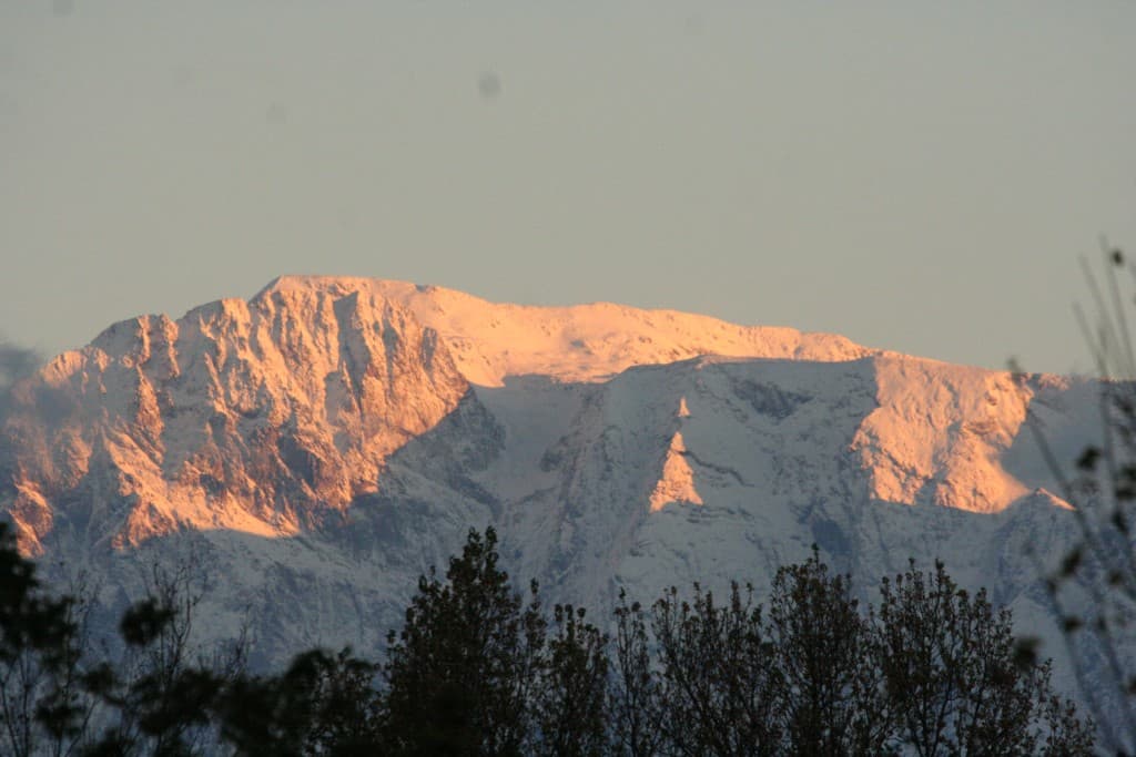 Sommet dans son manteau blanc(N.M)