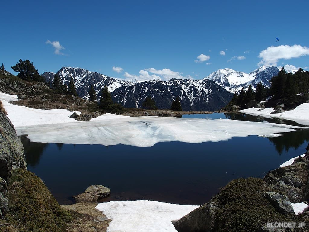 Au-dessus du col du Merdaret