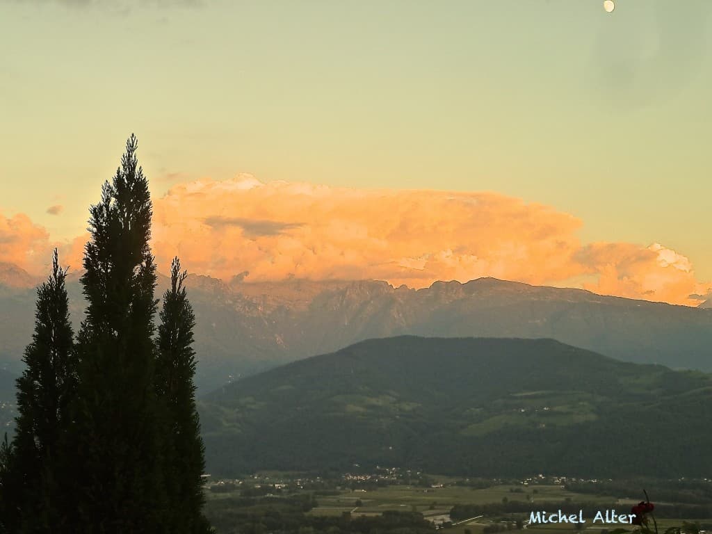 Belledonne enfile  sa coiffe...