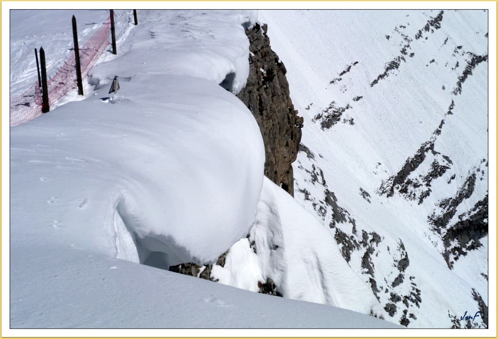 corniche en haut des pistes