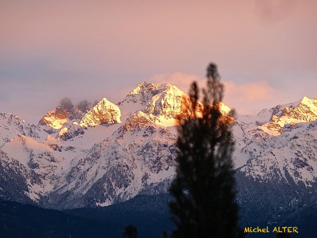 Derniers feux sur l'Alpe