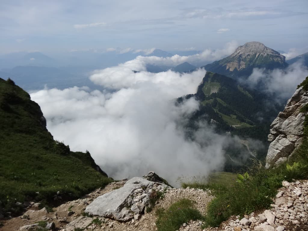Echarpe de nuages sur la Chartreuse