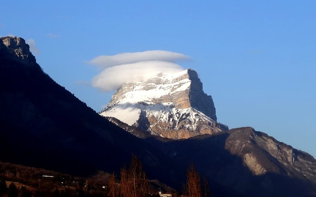 La Dent de Crolles couronnée (2062 m)