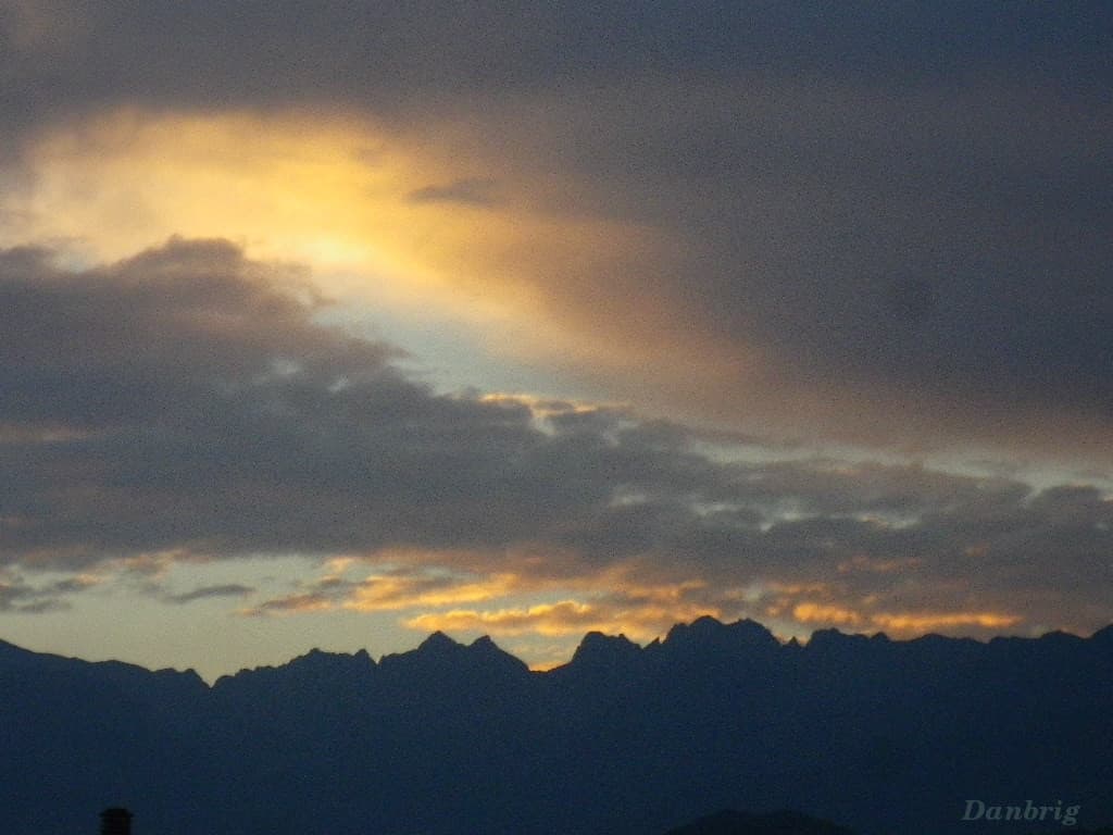 Lever de soleil sur Belledonne