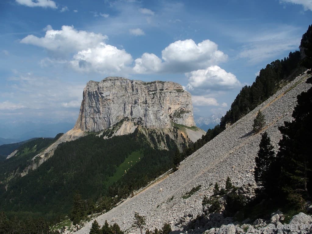 Mont Aiguille au Pas de la Selle