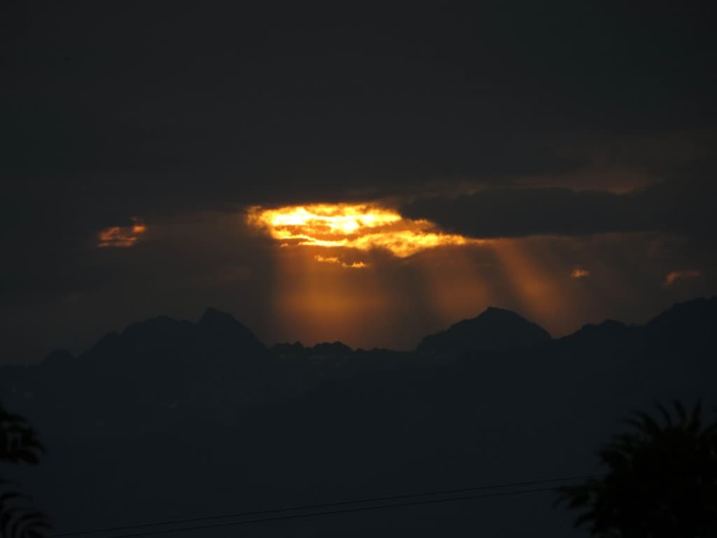 Soleil de feu dans les nuages (JML)